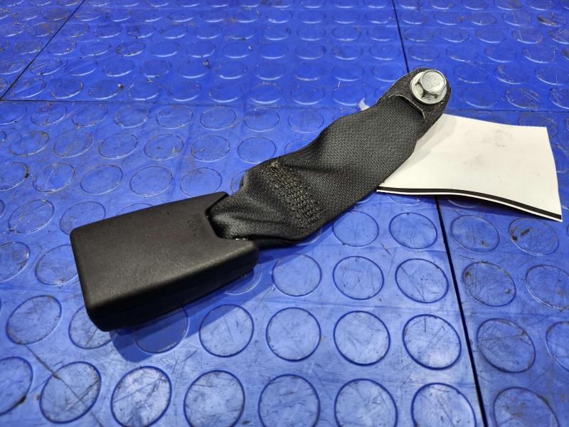 2013 Nissan Pathfinder Rear Seat Belt