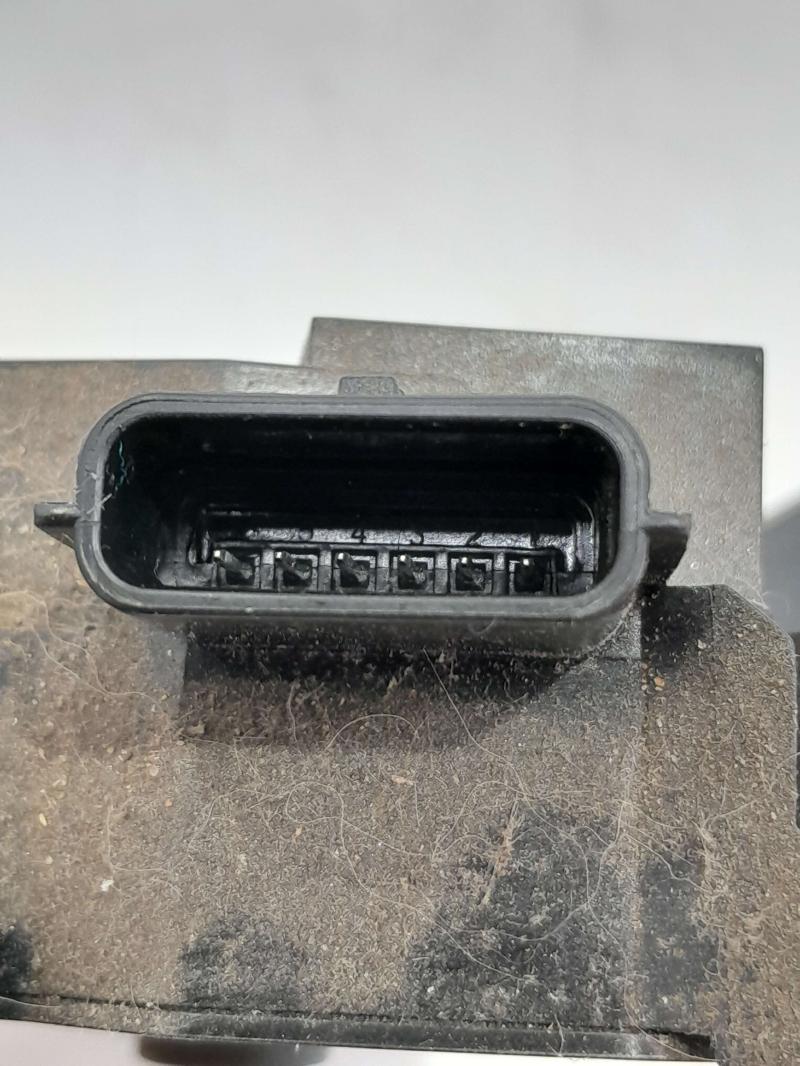 2013 - 2019 Nissan Versa Accelerator Pedal Assembly OEM 18002-4DA0B
