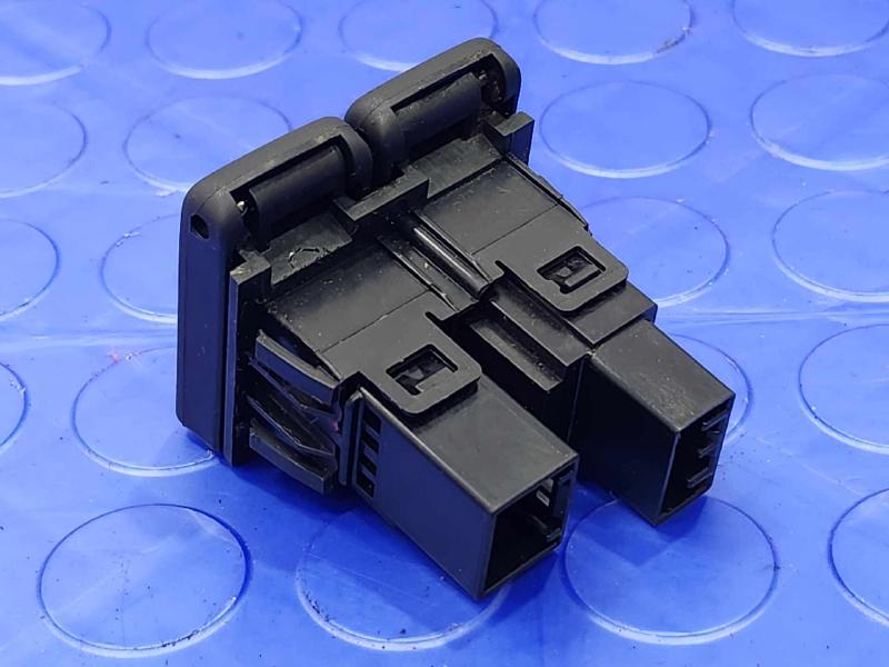 2013-2022 Acura ILX AUX Audio Jack Plug Genuine OEM 39112-TA0-003