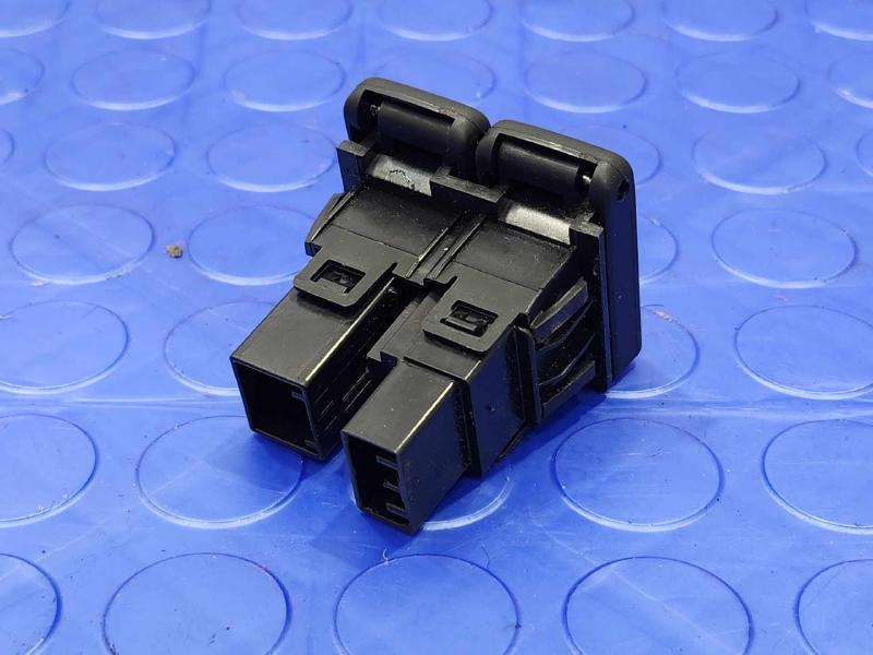 2013-2022 Acura ILX AUX Audio Jack Plug Genuine OEM 39112-TA0-003