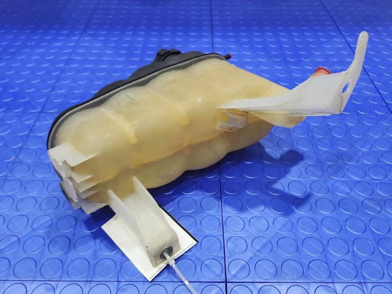 2014 Chevrolet Silverado 1500 Coolant Recovery Bottle