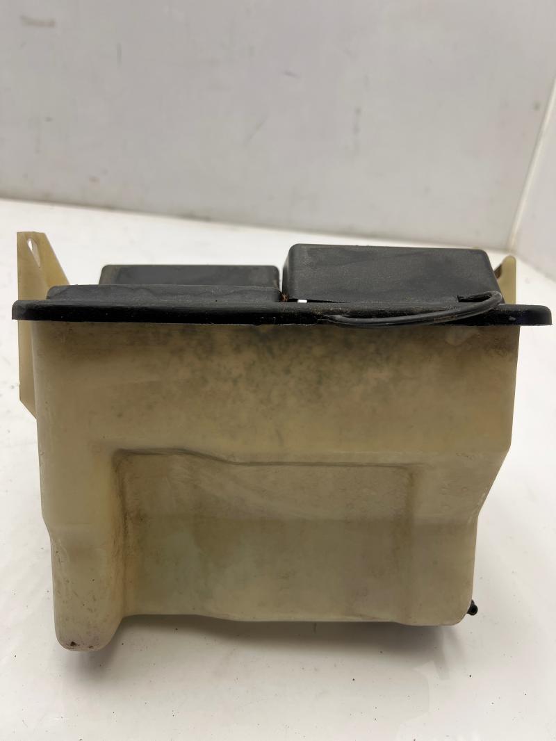 1998 - 2006 Ford F150 Windshield Washer Fluid Reservoir OEM 7L3Z17618A