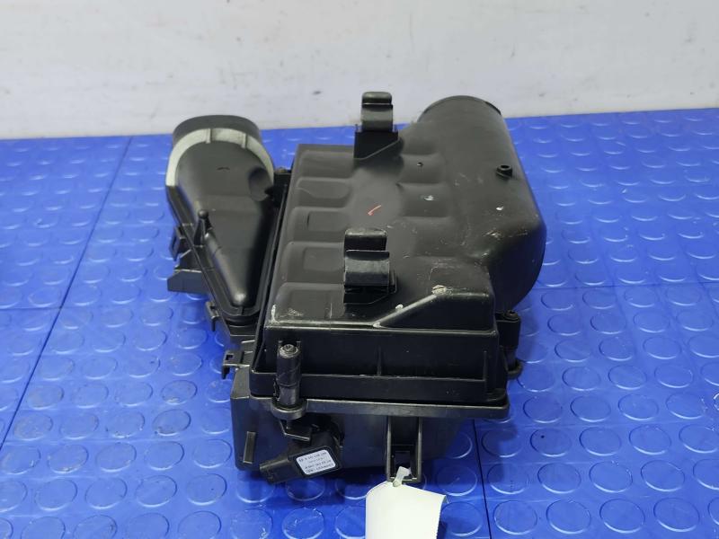 2014 Mercedes ML-Class Air Cleaner