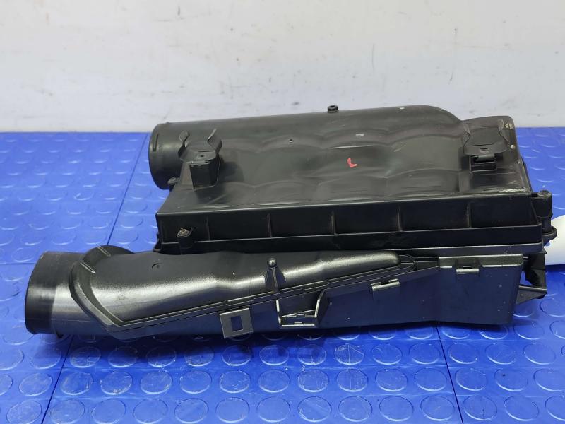 2014 Mercedes ML-Class Air Cleaner