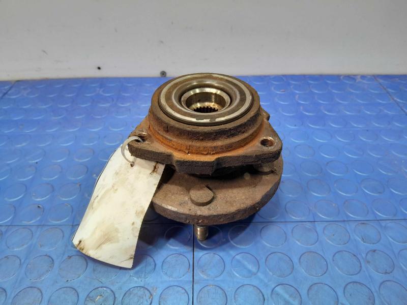 2005 Ford Explorer Hub