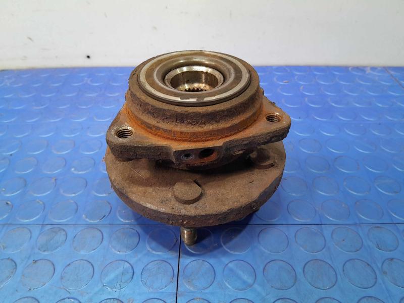 2005 Ford Explorer Hub