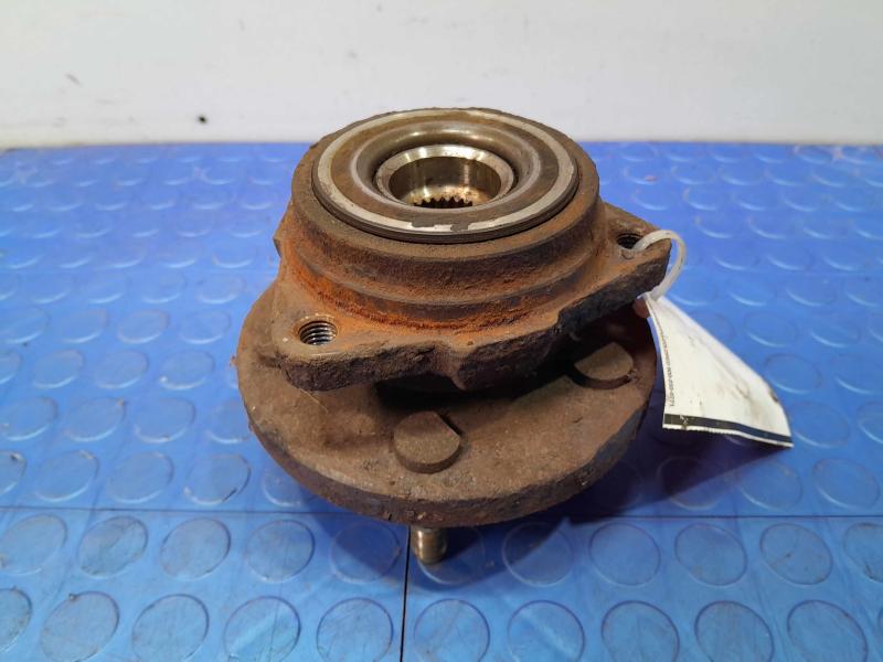 2005 Ford Explorer Hub