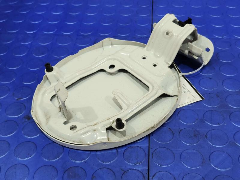 2015 Nissan Murano Fuel Tank Door