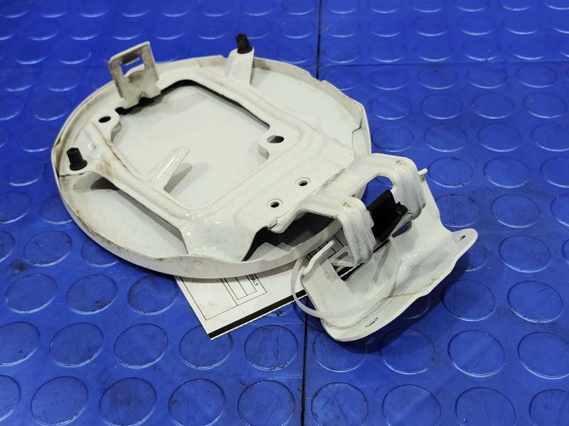 2015 Nissan Murano Fuel Tank Door