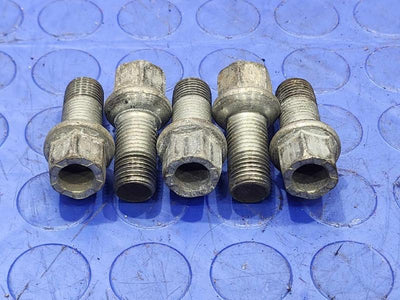 2014 Volkswagen Beetle Lug Nuts