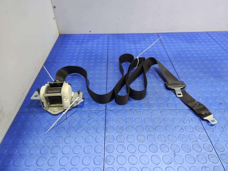 2012 Dodge Grand Caravan Rear Seat Belt