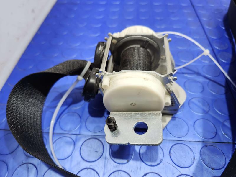 2012 Dodge Grand Caravan Rear Seat Belt