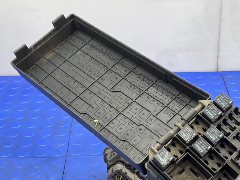 2011 Ford Explorer Engine Fuse Box