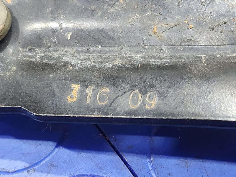 2010 Chevrolet Tahoe Hood Hinge