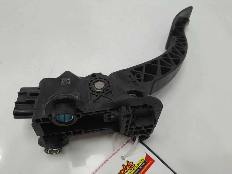2009 - 2020 Dodge Journey Accelerator Pedal Assembly OEM 04891585AD