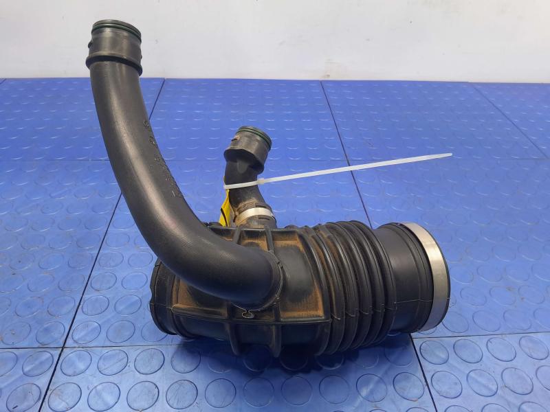 2016-2022 BMW 740i 740iX G11 G12 3.0L Engine Air Intake Hose OEM 13717643302