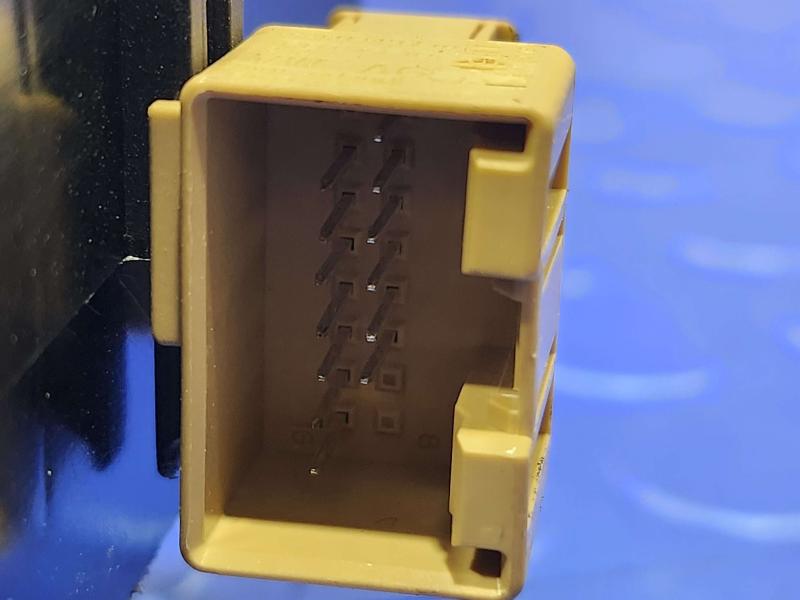 2017-2025 Audi Q7 OEM Cabin Fuse Box Relay Junction Block Genuine