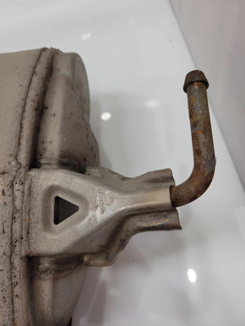 2014 - 2019 Nissan Rogue Rear Exhaust Muffler OEM 201009FL0A