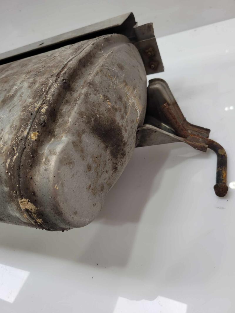 2014 - 2019 Nissan Rogue Rear Exhaust Muffler OEM 201009FL0A