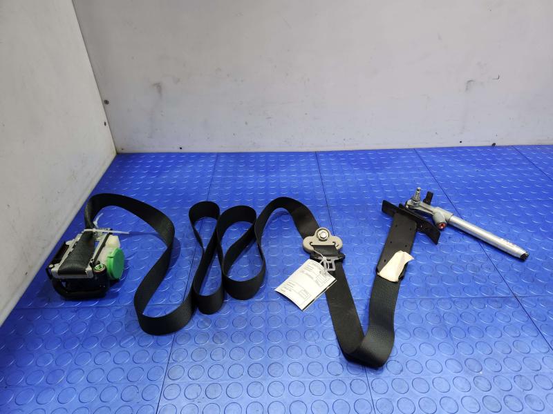 2016 Nissan Rogue Front Seat Belt