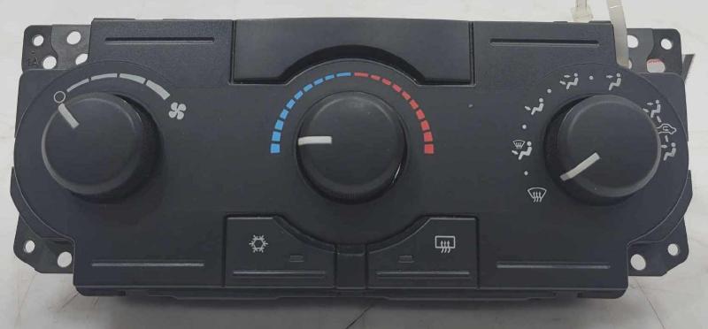 2005 2006 Jeep Grand Cherokee Manual Temperature Climate Controls OEM 55111009AJ