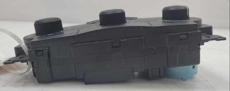 2005 2006 Jeep Grand Cherokee Manual Temperature Climate Controls OEM 55111009AJ