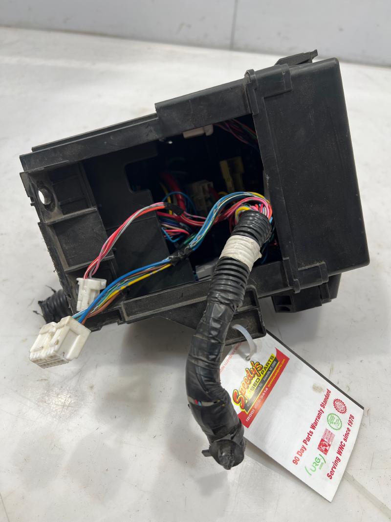 2014 Nissan Versa Engine Fuse Box