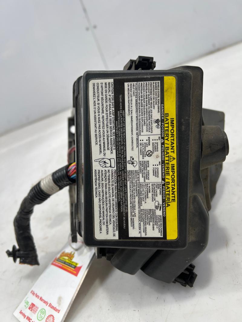 2014 Nissan Versa Engine Fuse Box