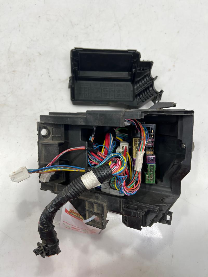 2014 Nissan Versa Engine Fuse Box