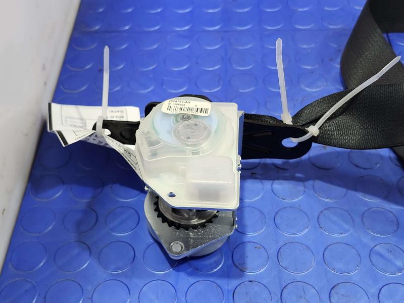 2014 Nissan Maxima Rear Seat Belt