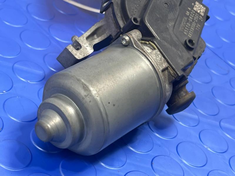 2011-2014 Toyota Sienna Windshield Wiper Motor Genuine OEM Part 8511008020