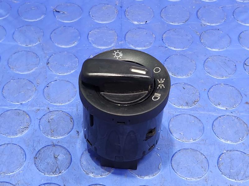 2012 Dodge Grand Caravan Headlight Switch (Dash Mtd)