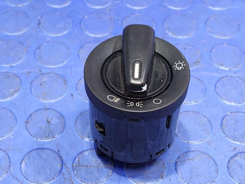 2012 Dodge Grand Caravan Headlight Switch (Dash Mtd)
