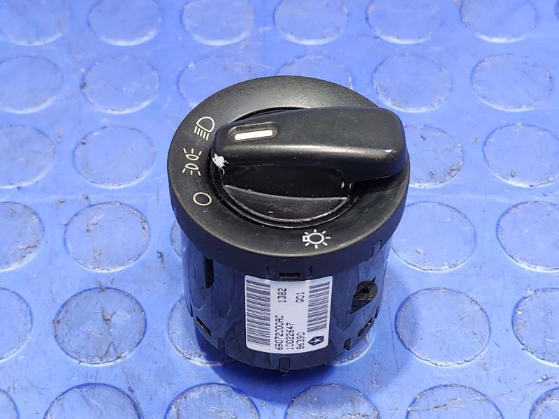 2012 Dodge Grand Caravan Headlight Switch (Dash Mtd)