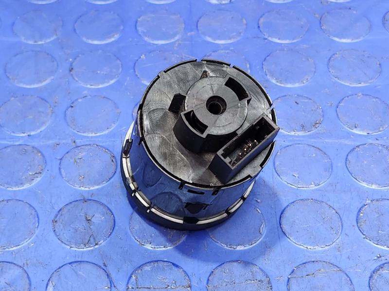 2012 Dodge Grand Caravan Headlight Switch (Dash Mtd)