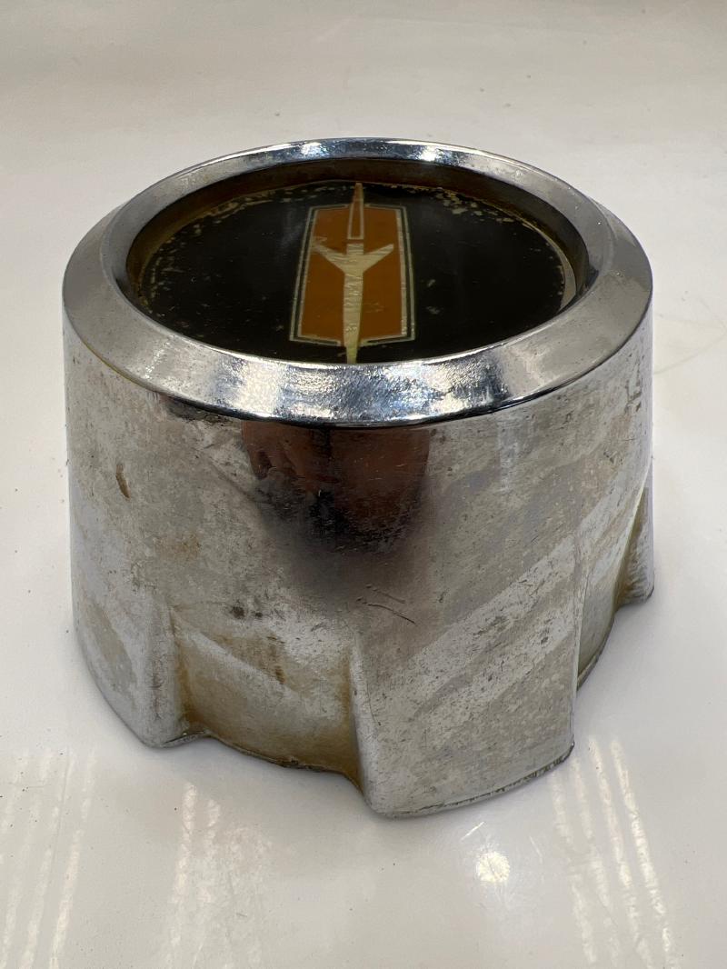 1976 Oldsmobile Cutlass Center Cap