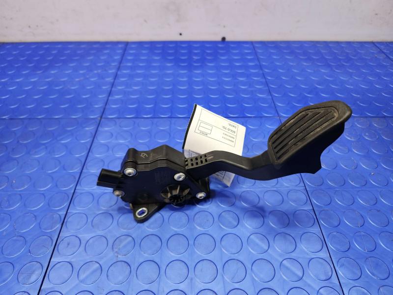 2015 Toyota Prius Pedal Assembly