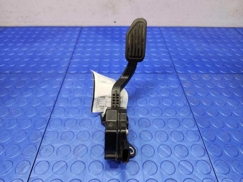 2015 Toyota Prius Pedal Assembly