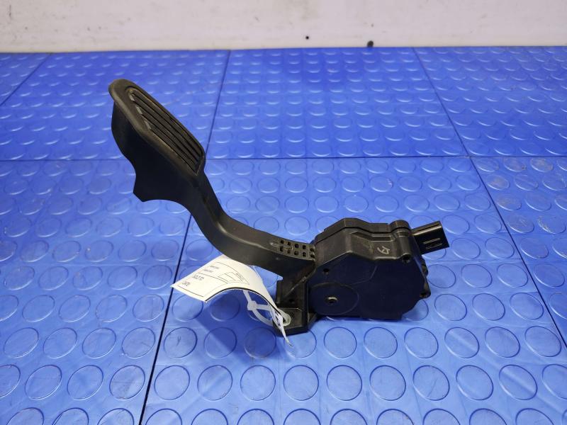 2015 Toyota Prius Pedal Assembly