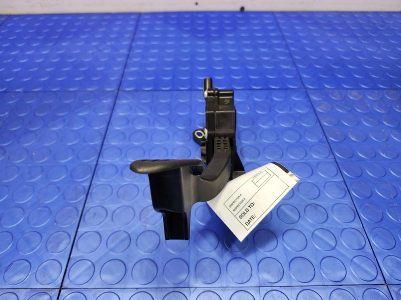 2015 Toyota Prius Pedal Assembly