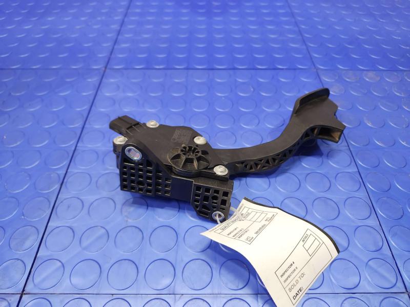 2015 Toyota Prius Pedal Assembly