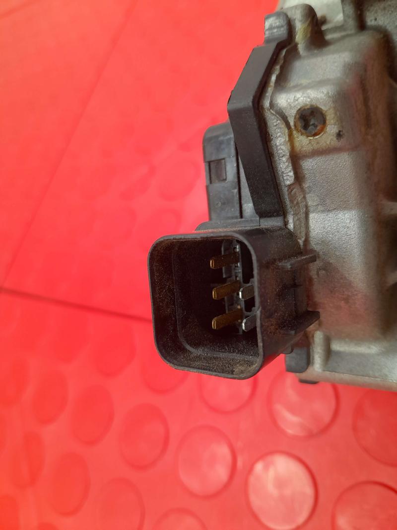 2010-2013 Kia Forte Windshield Wiper Motor Genuine OEM Part 981101M000