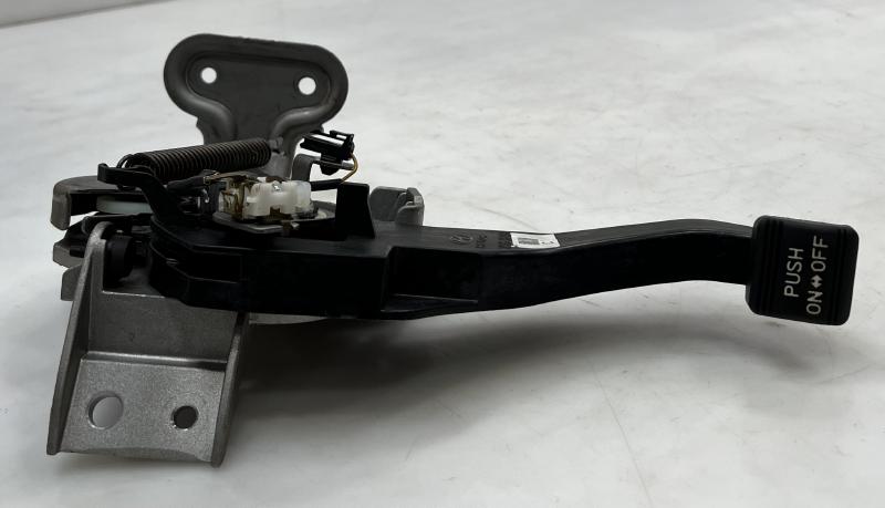2015 2016 2017 Hyundai Sonata Parking Brake Pedal OEM 59710-C1000