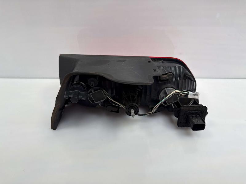 2010 Dodge Challenger Tail Light Assembly