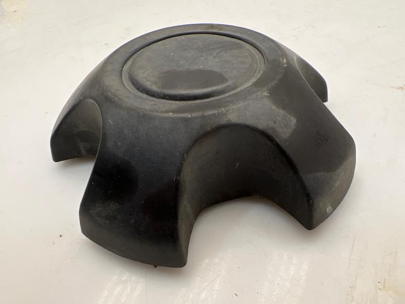 1997 Toyota RAV4 Center Cap