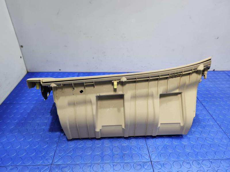 2018 Toyota Highlander Glove Box