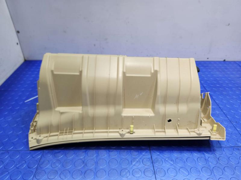 2018 Toyota Highlander Glove Box