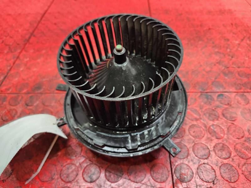 2015 Dodge Journey Blower Motor
