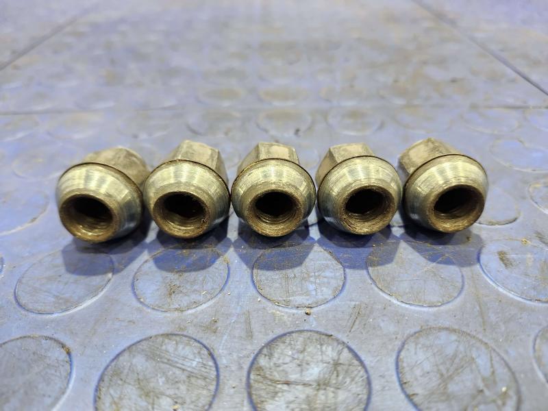 2007 Dodge Grand Caravan Lug Nuts