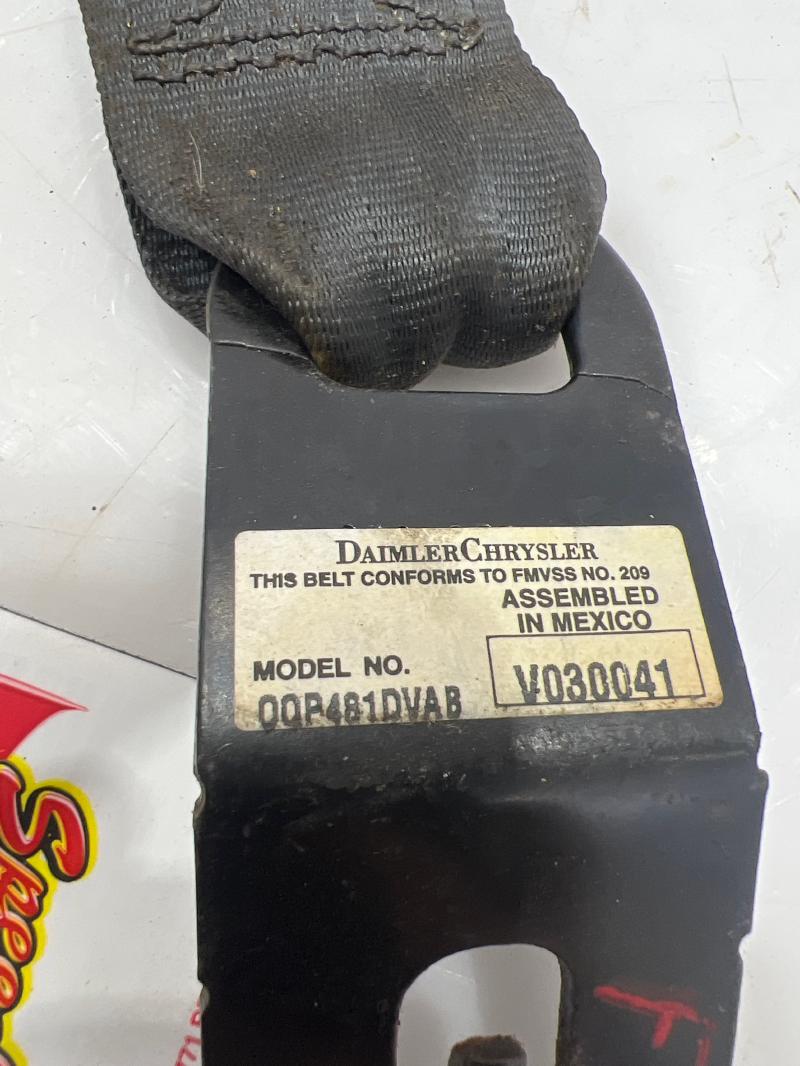 2004 Dodge Dakota Front Seat Belt